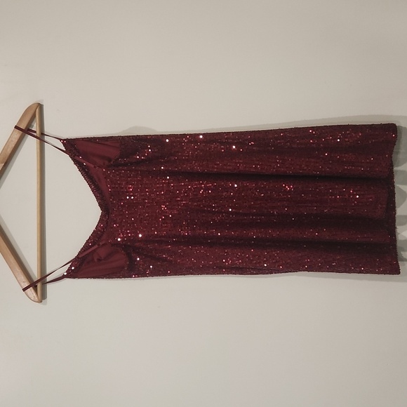 NWT! Bepop Women's Elegant Burgundy Sequin Dress - Picture 5 of 5